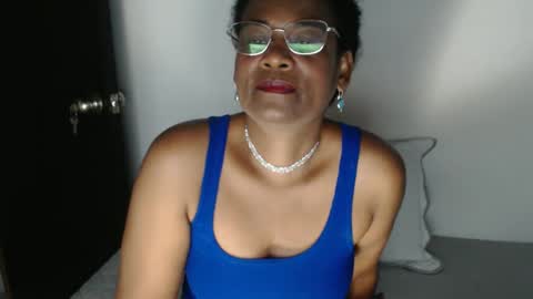Snapshot of roushlove chatting on March 2025 09:59:02 PM luxa online show from March 2025 09:59:02 PM