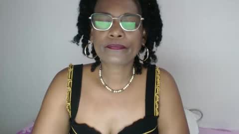 Snapshot of roushlove chatting on March 2025 12:48:02 PM luxa online show from March 2025 12:48:02 PM