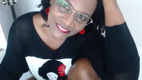 Snapshot of roushlove chatting on March 2025 08:52:01 PM luxa online show from March 2025 08:52:01 PM