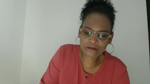 Snapshot of roushlove chatting on September 2025 07:24:02 PM luxa online show from September 2025 07:24:02 PM
