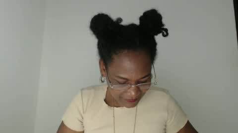 Snapshot of roushlove chatting on September 2025 08:08:01 PM luxa online show from September 2025 08:08:01 PM