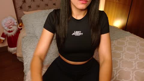 Rouss marie henao  online show from January 2025 10:55:01 PM