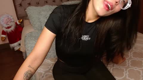 Rouss marie henao  online show from January 2025 07:17:02 AM