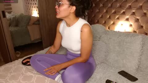 Rouss marie henao  online show from March 2025 10:24:02 AM