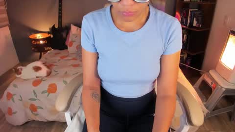 Rouss marie henao  online show from September 2025 09:53:02 AM