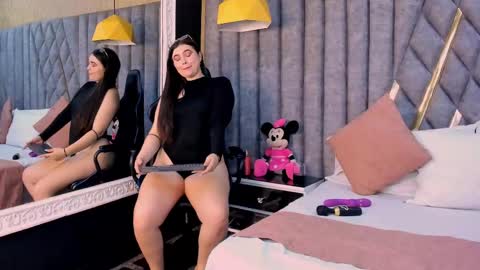 Snapshot of roussewalker chatting on October 2025 09:15:01 PM RousseWalker online show from October 2025 09:15:01 PM