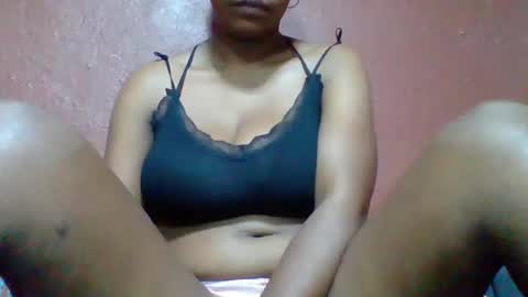 rovaelyah online show from October 2025 02:22:02 AM