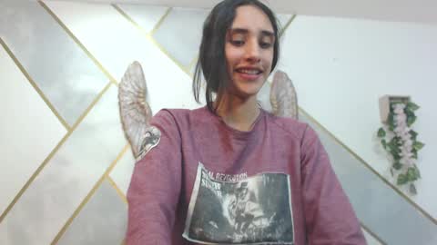 Snapshot of roxana_cyrano chatting on February 2025 06:37:02 PM online show from February 2025 06:37:02 PM