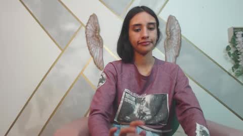 Snapshot of roxana_cyrano chatting on February 2025 07:14:01 PM online show from February 2025 07:14:01 PM