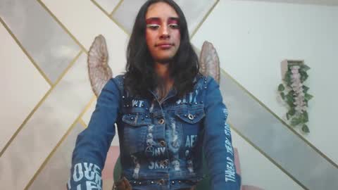 Snapshot of roxana_cyrano chatting on February 2025 07:49:01 PM online show from February 2025 07:49:01 PM