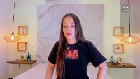 Snapshot of roxana_mill chatting on September 2025 04:52:02 PM Roxana online show from September 2025 04:52:02 PM