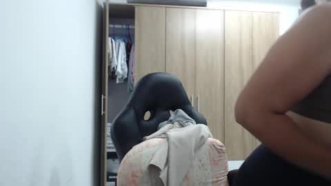 Roxana online show from November 2025 01:39:01 AM