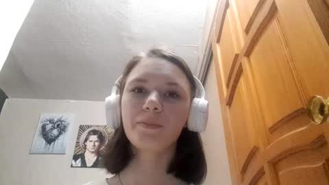 Mia online show from September 2025 03:26:01 PM