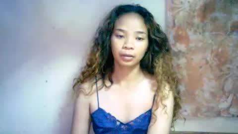 Snapshot of roxanne_98 chatting on December 2024 11:46:02 PM roxanne_98 online show from December 2024 11:46:02 PM