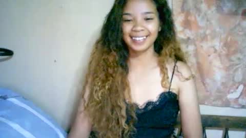 Snapshot of roxanne_98 chatting on January 2025 03:49:01 PM roxanne_98 online show from January 2025 03:49:01 PM