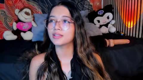 roxanne__evans online show from November 2025 01:11:01 AM