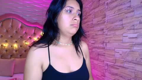 roxanne_han online show from September 2025 11:37:01 AM