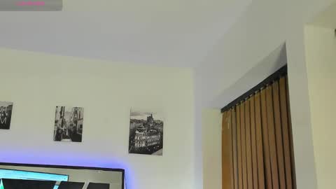 Roxan online show from September 2025 07:39:02 PM
