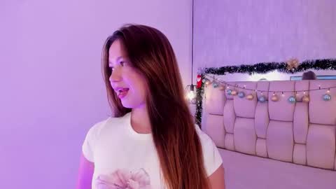 Snapshot of roxie_summers chatting on December 2025 07:42:02 PM Roxie online show from December 2025 07:42:02 PM