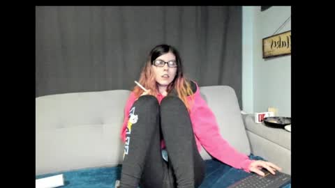 roxihazeleyes online show from January 2025 12:54:01 AM
