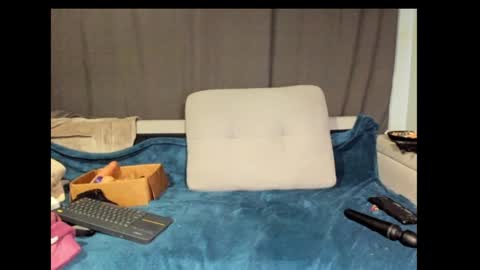 roxihazeleyes online show from January 2025 05:15:01 PM