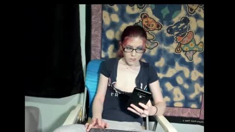 roxihazeleyes online show from March 2025 07:49:02 AM
