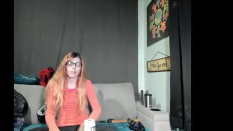 Snapshot of roxihazeleyes chatting on October 2025 06:21:01 PM roxihazeleyes online show from October 2025 06:21:01 PM