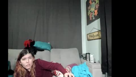 Snapshot of roxihazeleyes chatting on October 2025 02:52:01 AM roxihazeleyes online show from October 2025 02:52:01 AM