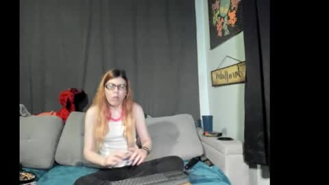 Snapshot of roxihazeleyes chatting on October 2025 01:15:02 PM roxihazeleyes online show from October 2025 01:15:02 PM