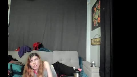 Snapshot of roxihazeleyes chatting on November 2025 05:51:01 AM roxihazeleyes online show from November 2025 05:51:01 AM