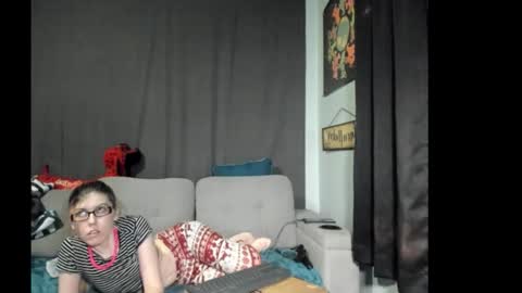 Snapshot of roxihazeleyes chatting on November 2025 10:43:02 PM roxihazeleyes online show from November 2025 10:43:02 PM