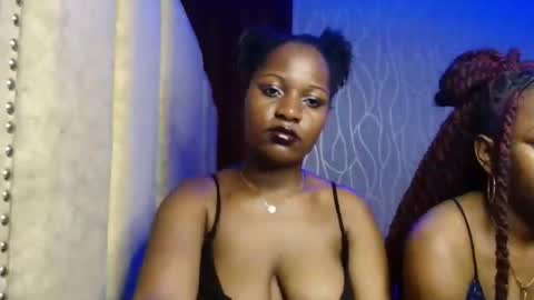 Roxy online show from November 2025 09:17:02 PM