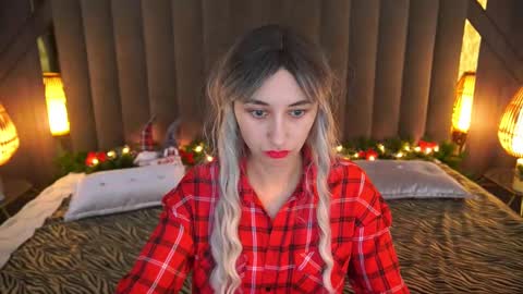 roxy_rayy online show from December 2024 05:44:01 PM
