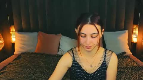 roxy_rayy online show from October 2025 06:56:02 AM