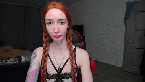 Snapshot of roxy_silver chatting on November 2025 09:13:01 PM Roxy online show from November 2025 09:13:01 PM