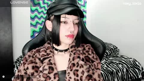 Roxy Independient model Help me to reach 50 thumbs up online show from January 2025 02:30:01 AM