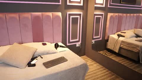 Snapshot of roxy_vega chatting on November 2025 08:37:02 AM Roxy online show from November 2025 08:37:02 AM