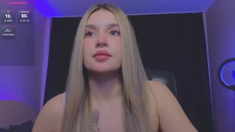 Snapshot of roxychilli chatting on November 2025 10:12:01 PM Roxy online show from November 2025 10:12:01 PM