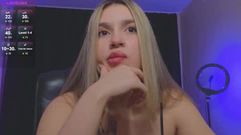 Snapshot of roxychilli chatting on November 2025 09:37:02 PM Roxy online show from November 2025 09:37:02 PM