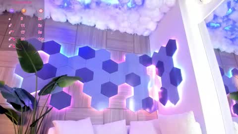 Snapshot of roxylior chatting on November 2025 07:16:01 PM online show from November 2025 07:16:01 PM