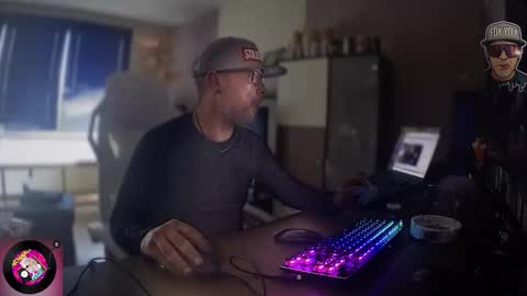 roy_foxyou online show from September 2025 04:07:01 PM