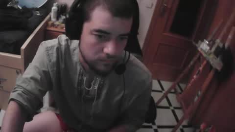 Snapshot of royer04 chatting on October 2025 08:52:02 PM royer04 online show from October 2025 08:52:02 PM