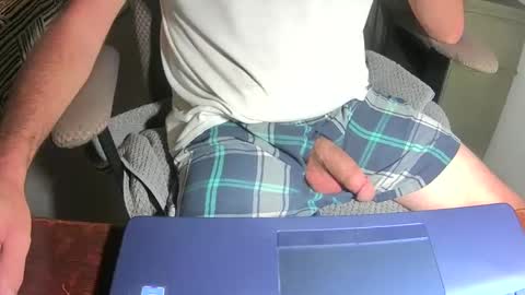 Snapshot of royer8650 chatting on October 2025 10:03:02 AM Lookingaround online show from October 2025 10:03:02 AM