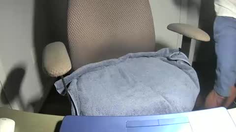 Snapshot of royer8650 chatting on November 2025 12:40:02 PM Lookingaround online show from November 2025 12:40:02 PM