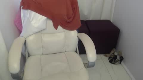 Rubi online show from December 2024 05:01:01 PM