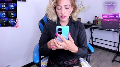 Snapshot of ruby_amor chatting on December 2024 09:39:02 AM RUBY online show from December 2024 09:39:02 AM