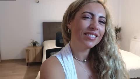 Snapshot of ruby_fit chatting on October 2025 12:52:02 AM Ruby online show from October 2025 12:52:02 AM