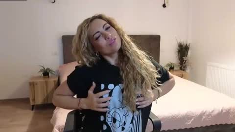 Snapshot of ruby_fit chatting on November 2025 02:13:01 AM Ruby online show from November 2025 02:13:01 AM