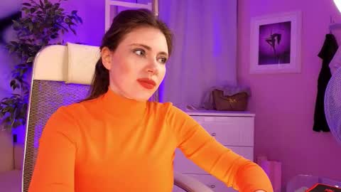 Snapshot of rubyvicee chatting on October 2025 08:04:01 AM HELP me reach 20 thumbs up online show from October 2025 08:04:01 AM