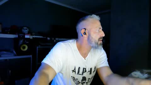 Snapshot of ruffi77 chatting on September 2025 12:21:02 AM Chico que rico Caliente online show from September 2025 12:21:02 AM